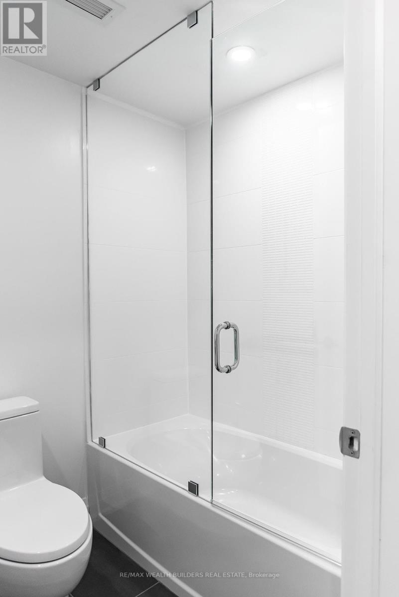 1 - 215 Jarvis Street Property Photo 6