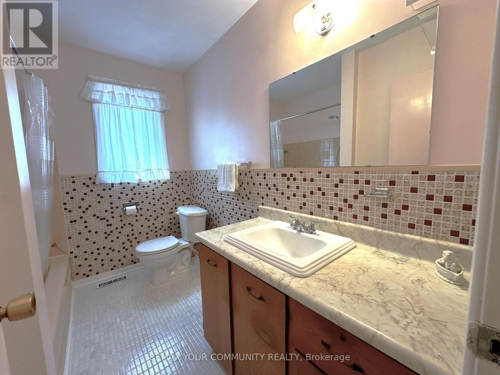 15 Resolution Crescent Property Photo 14