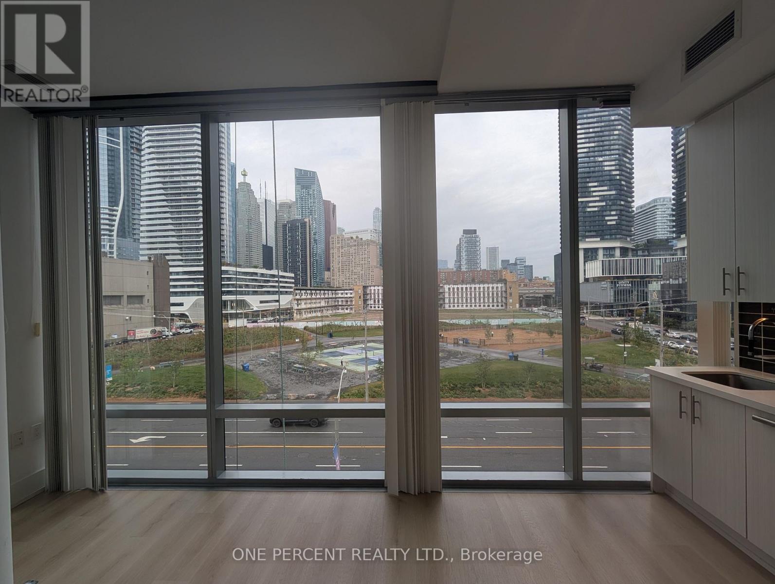 441 - 39 Queens Quay E Property Photo 2