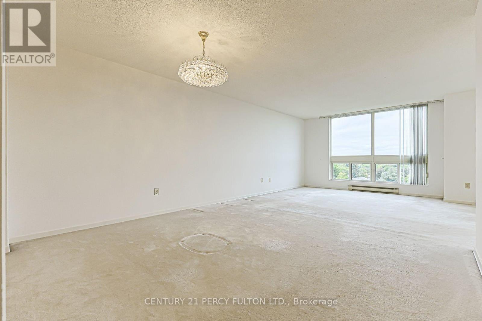 907 - 5 Kenneth Avenue Property Photo 8