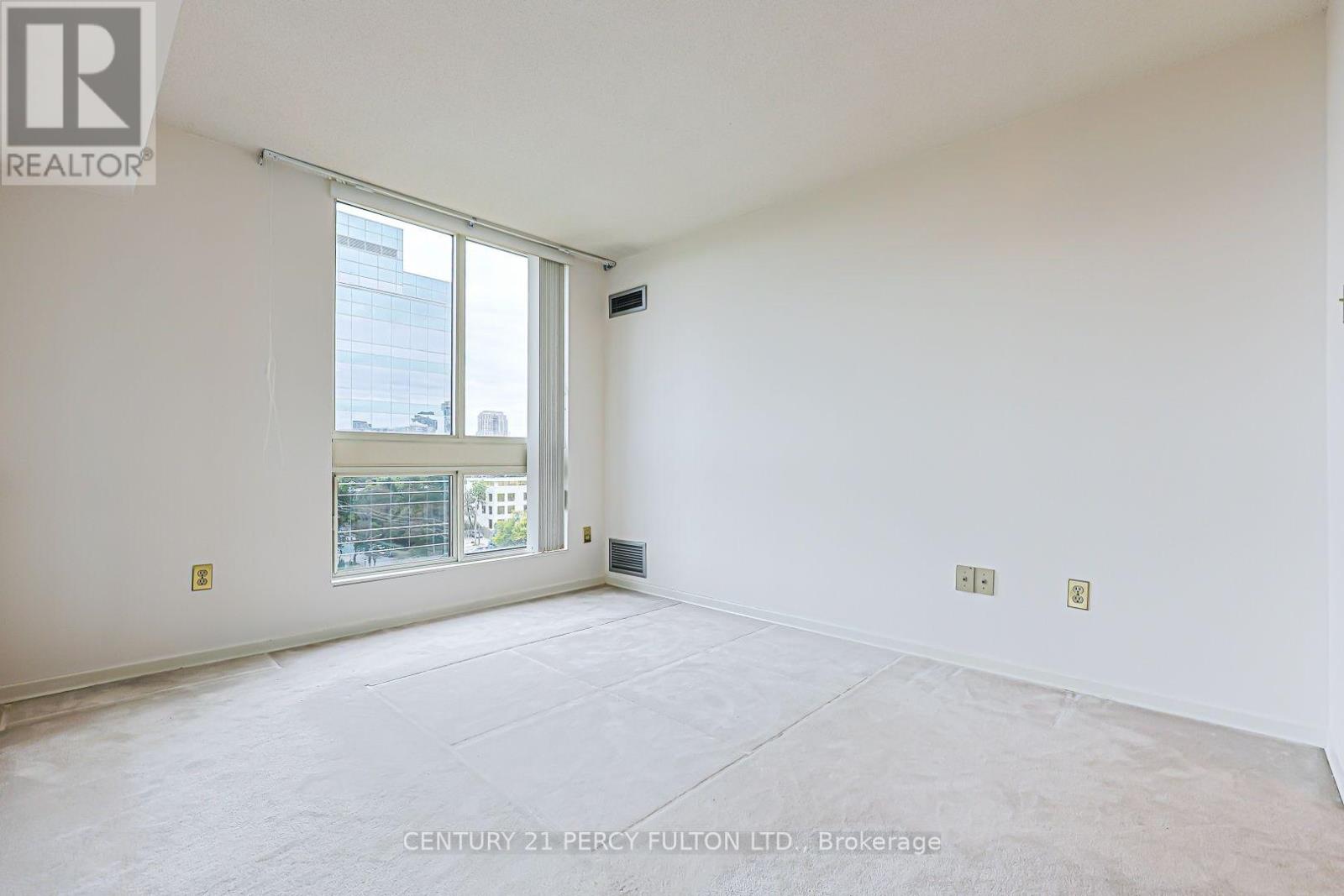 907 - 5 Kenneth Avenue Property Photo 19