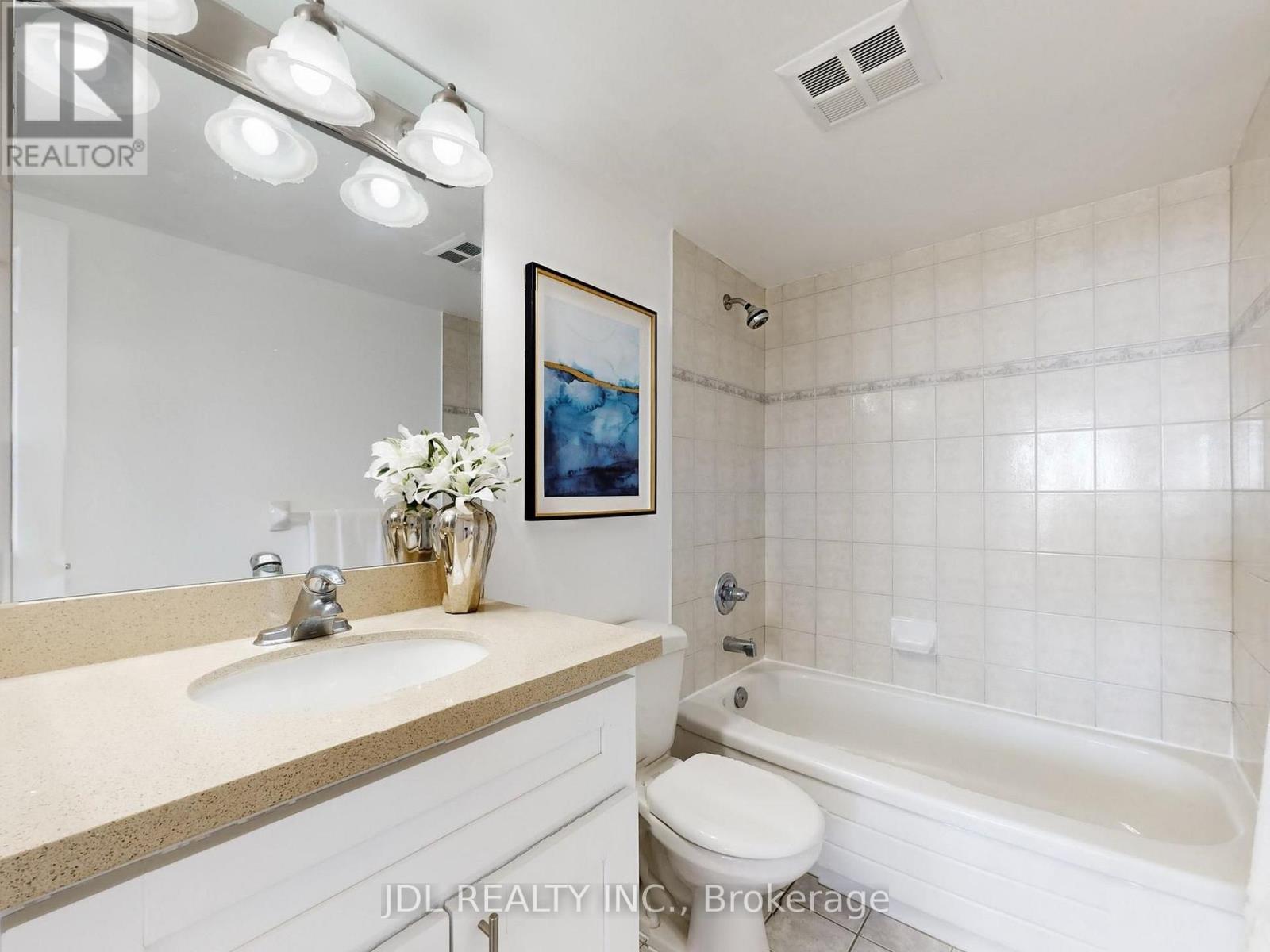 906 - 260 Doris Avenue Property Photo 17