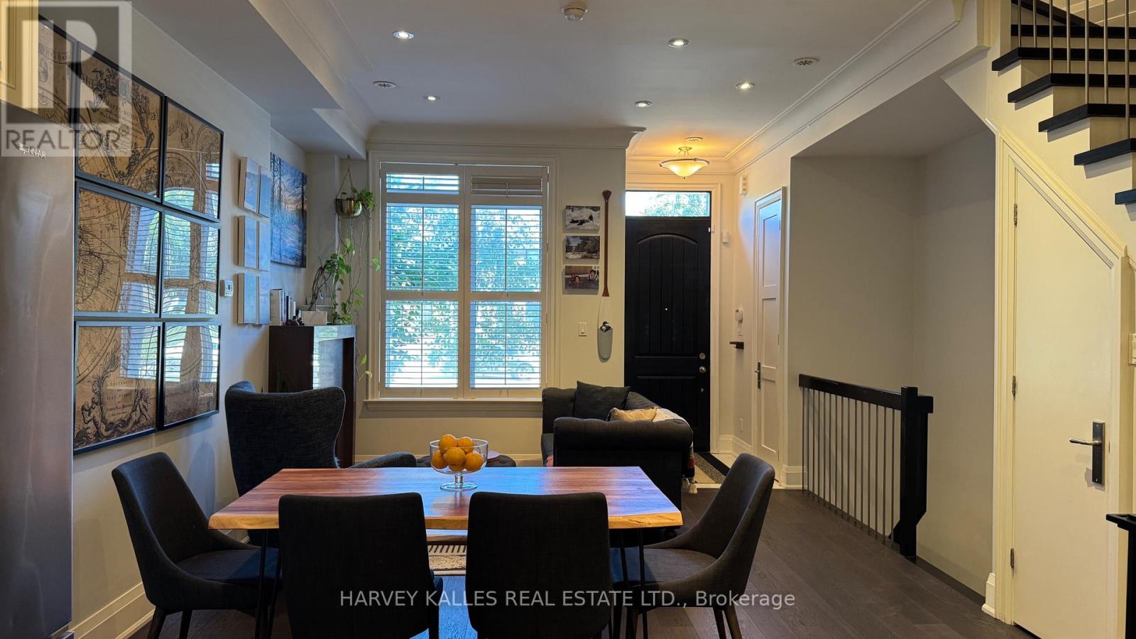 1042 Avenue Road Property Photo 4