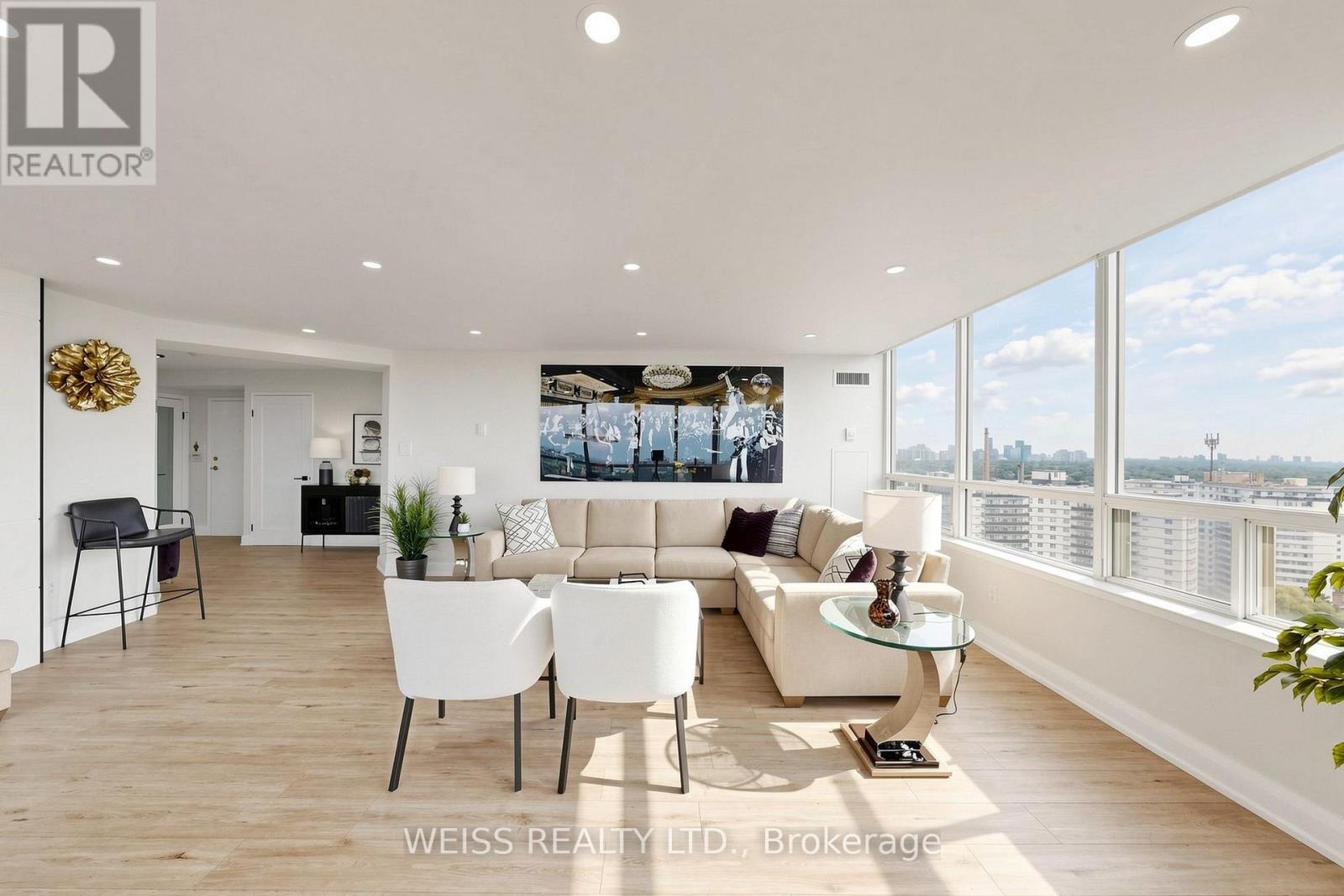 2104 - 10 Torresdale Avenue Property Photo 8