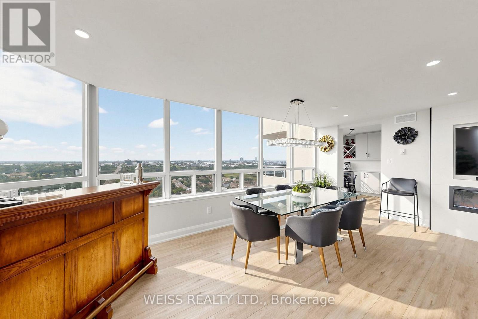 2104 - 10 Torresdale Avenue Property Photo 10