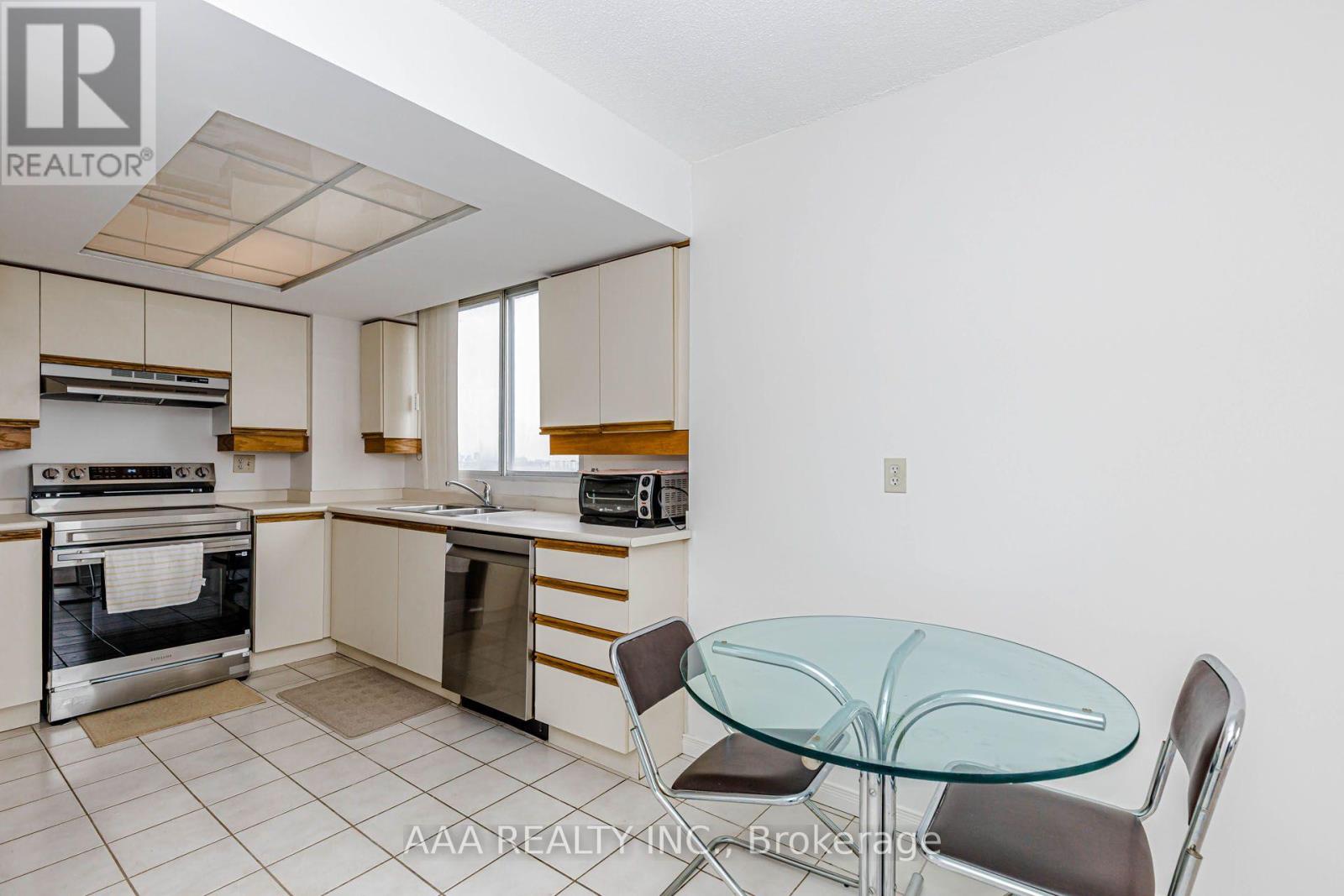 2101 - 5 Concorde Place Property Photo 15
