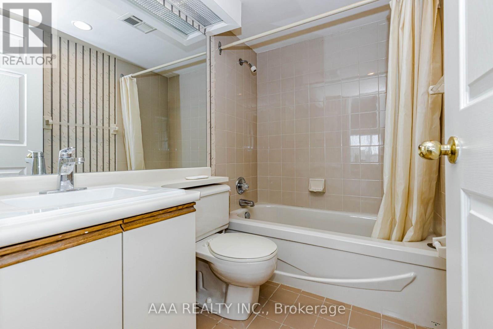2101 - 5 Concorde Place Property Photo 34