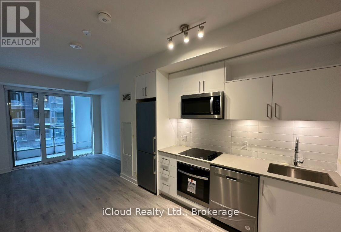 1429 - 70 Primcess Street Property Photo 4