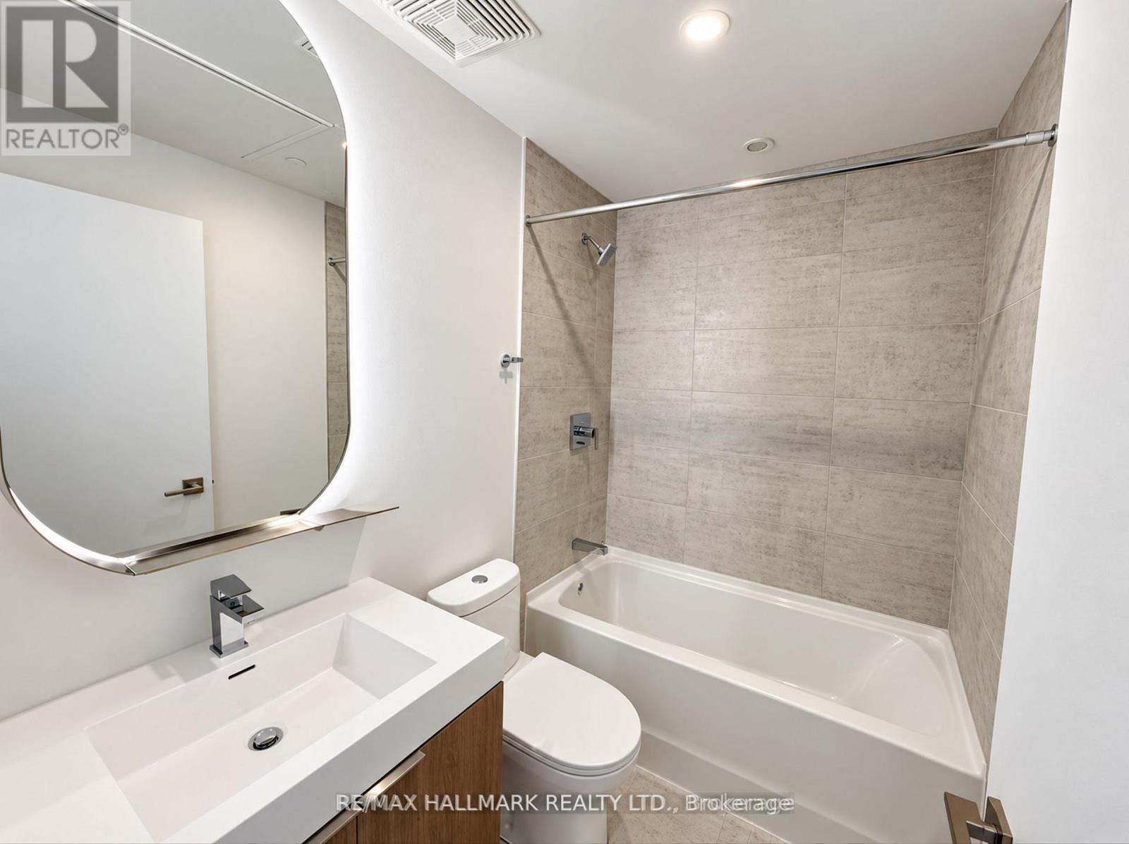 2809 - 15 Holmes Avenue Property Photo 12