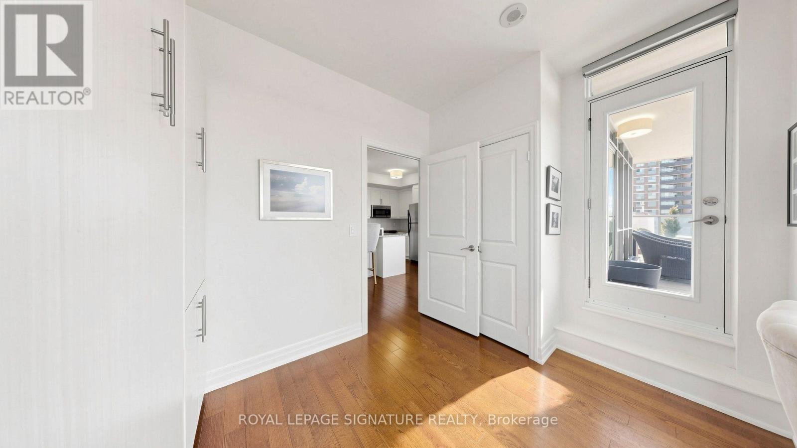 402 - 500 St Clair Avenue W Property Photo 29