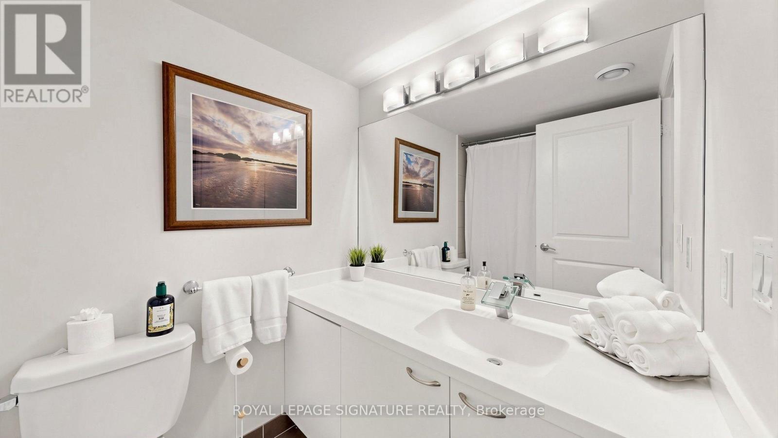 402 - 500 St Clair Avenue W Property Photo 31