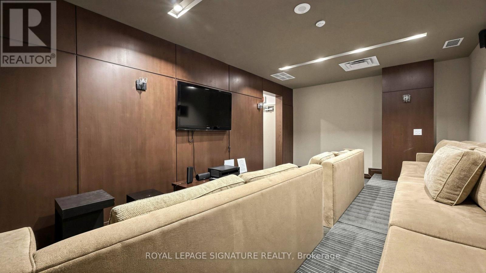 402 - 500 St Clair Avenue W Property Photo 37