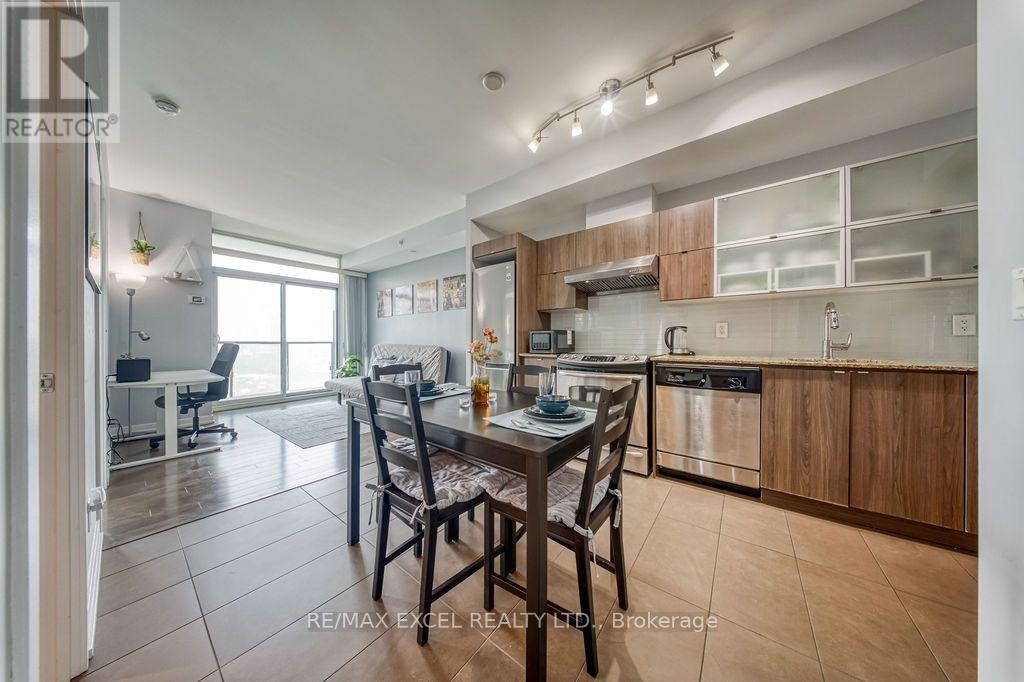 1301 - 170 Fort York Boulevard Property Photo 3
