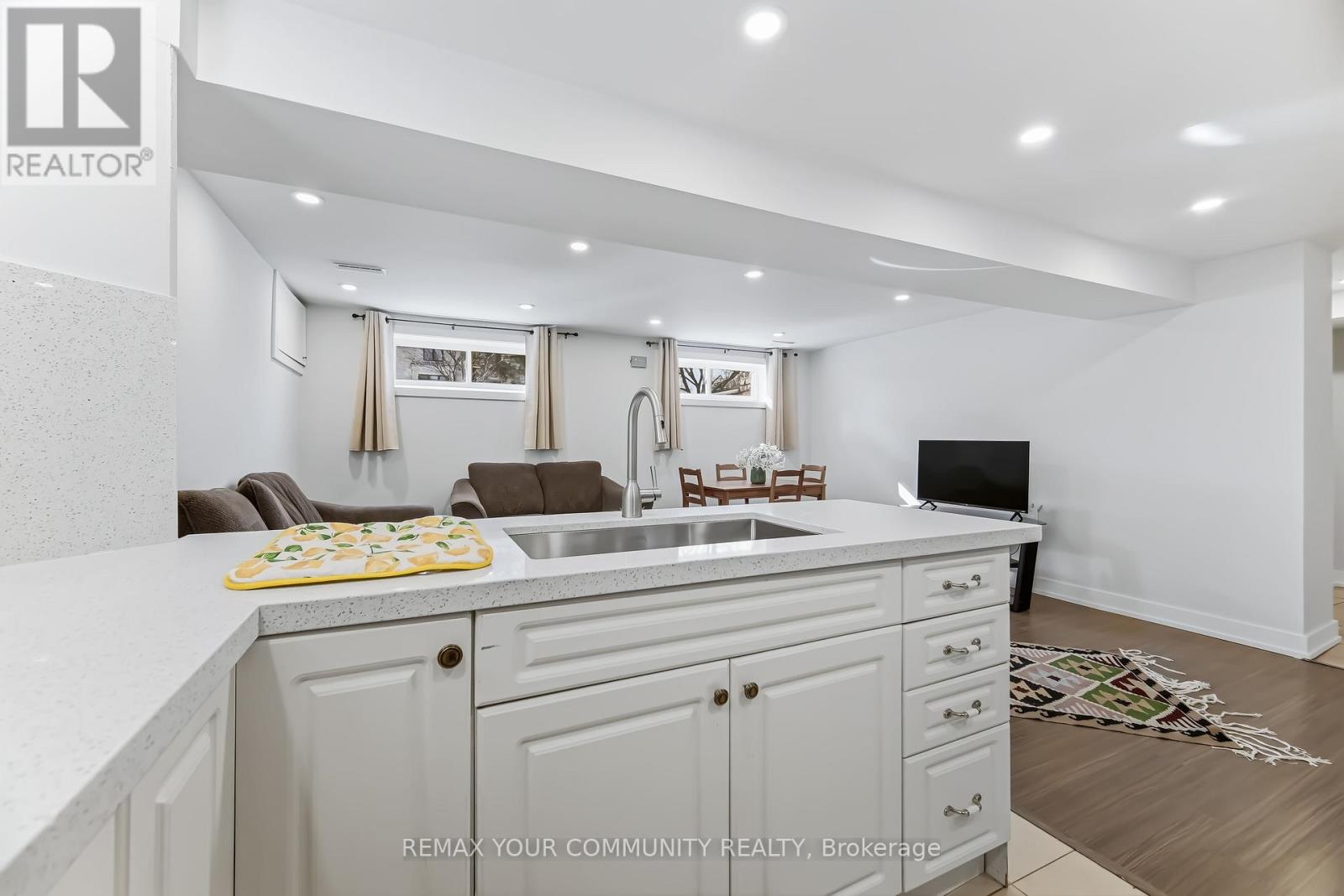 Lower - 200 Goulding Avenue N Property Photo 6