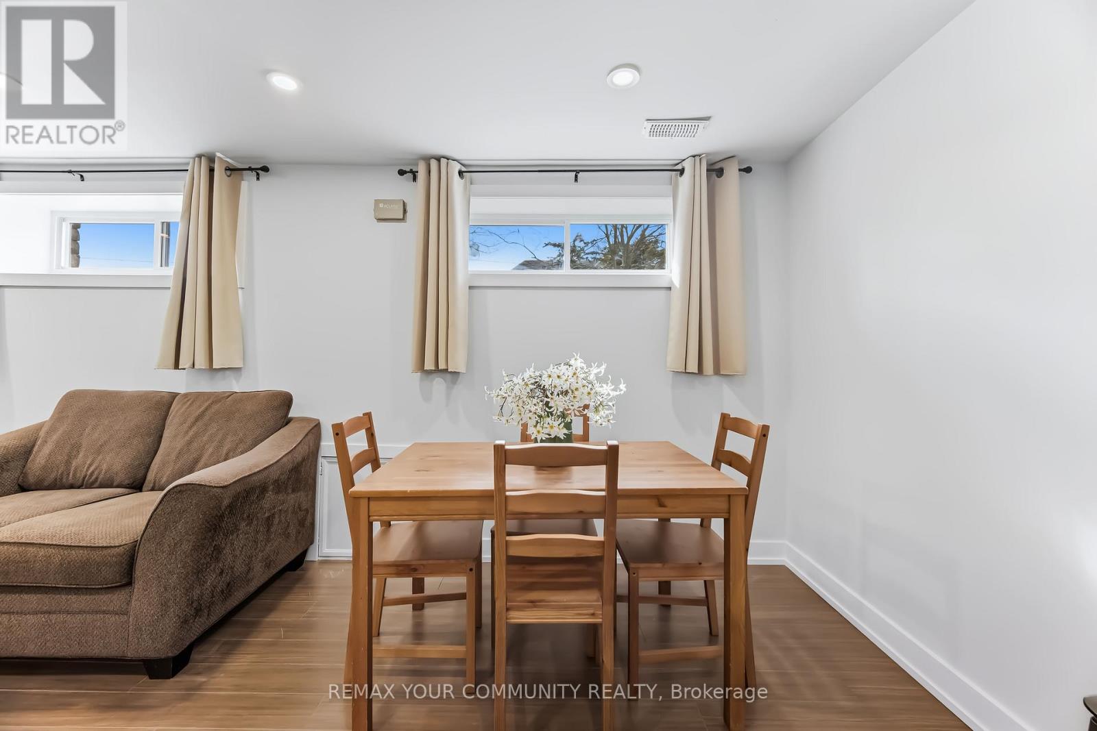 Lower - 200 Goulding Avenue N Property Photo 10