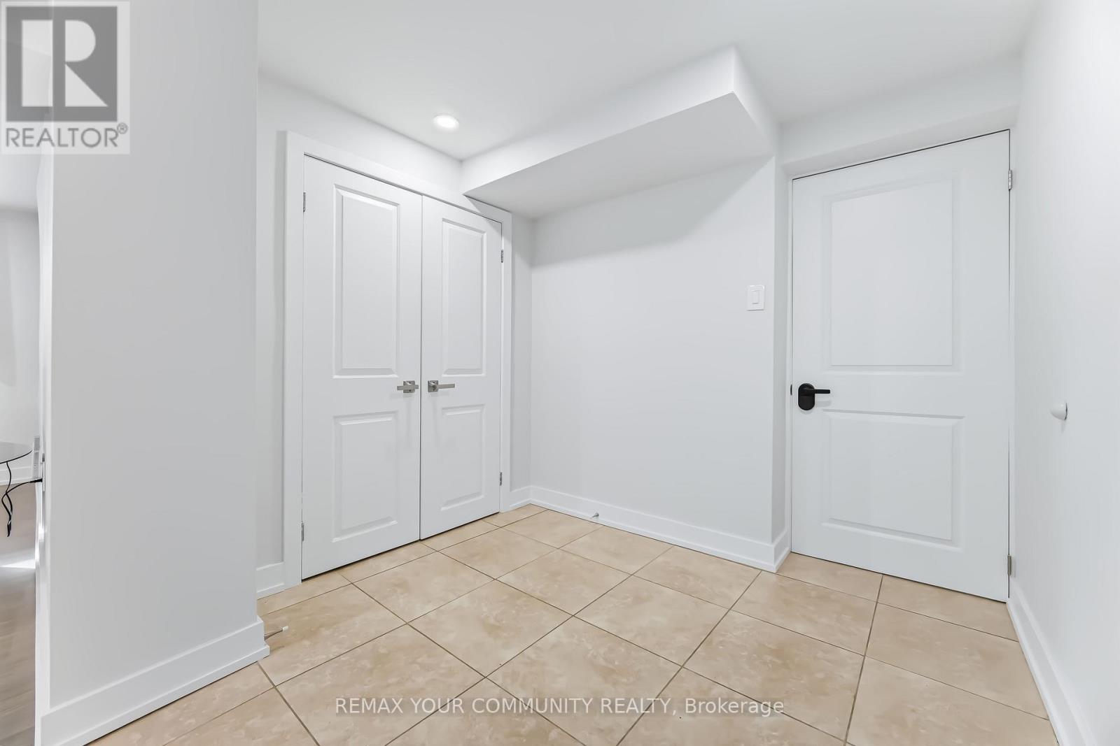 Lower - 200 Goulding Avenue N Property Photo 21