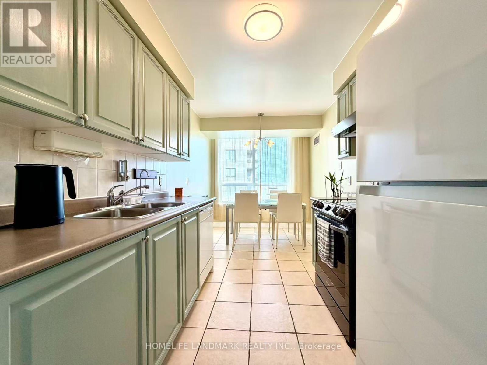 1706 - 18 Parkview Avenue Property Photo 17