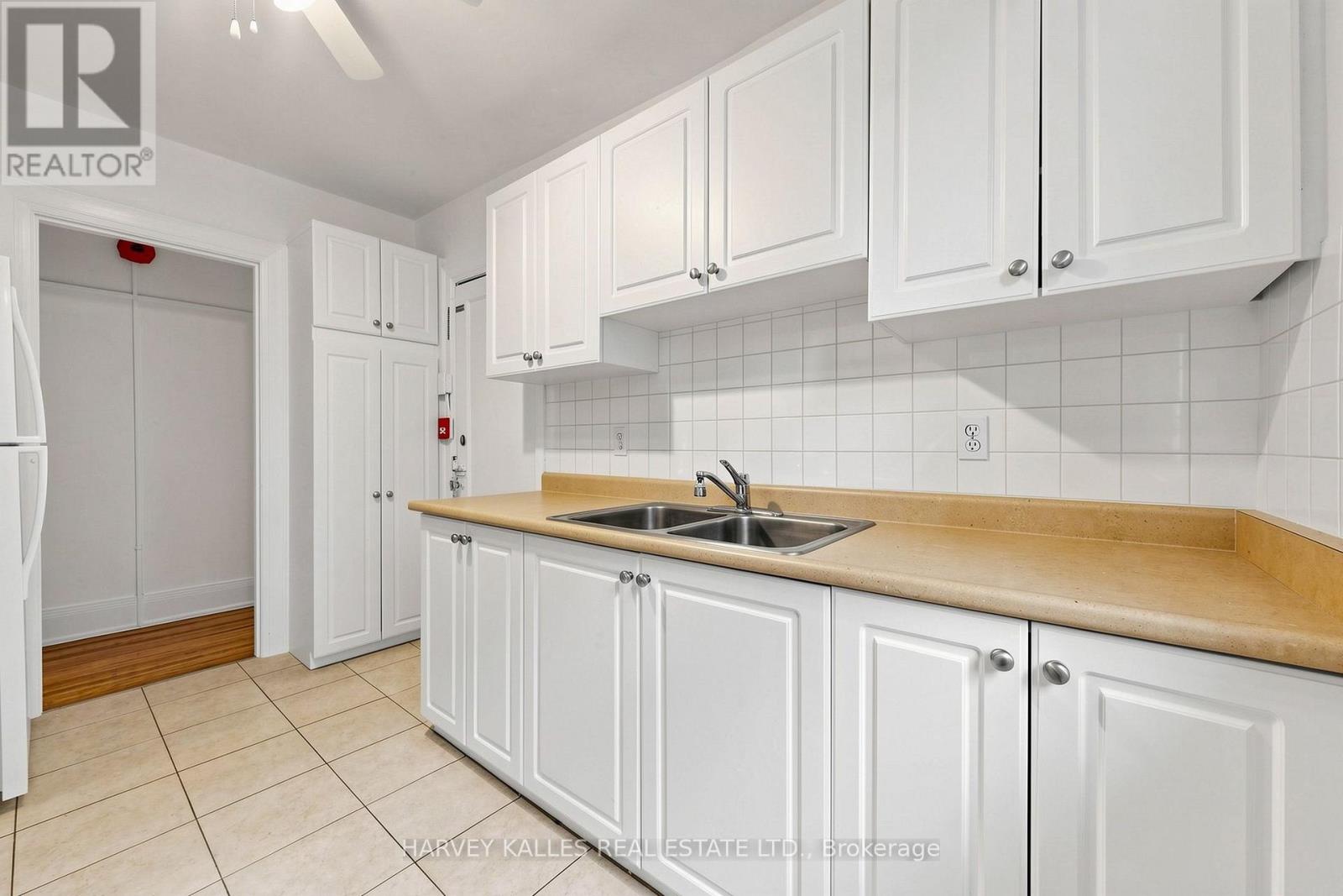 South 2nd - 163 Highbourne Road Property Photo 21