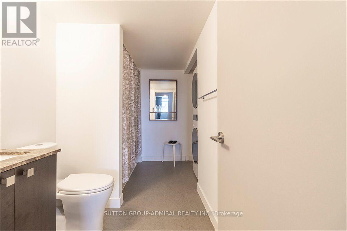 221 - 775 King Street W Property Photo 20