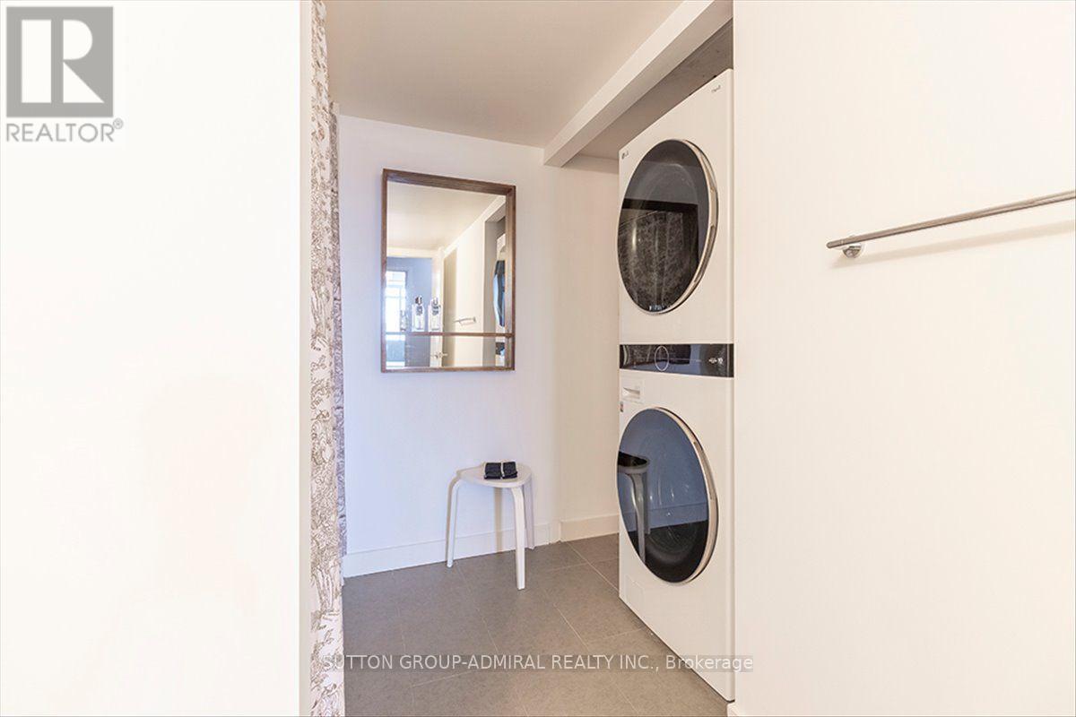 221 - 775 King Street W Property Photo 22