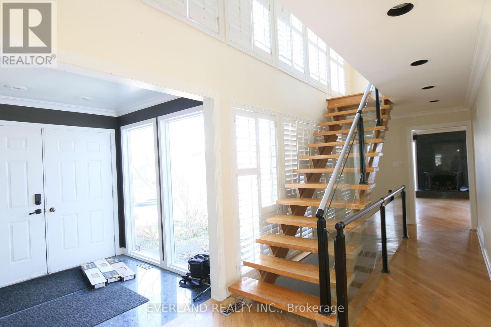 18 Silvergrove Road Property Photo 6