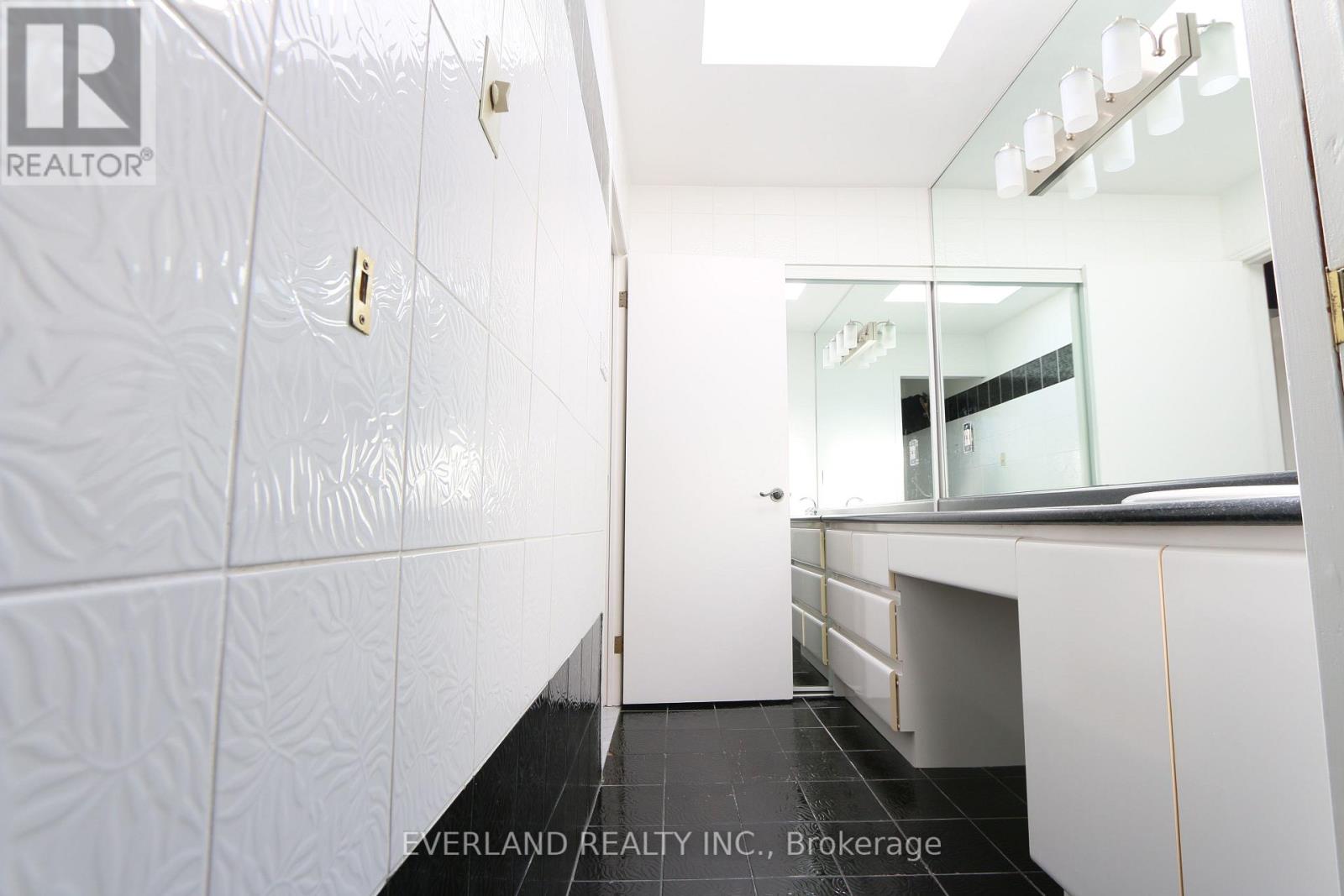 18 Silvergrove Road Property Photo 23