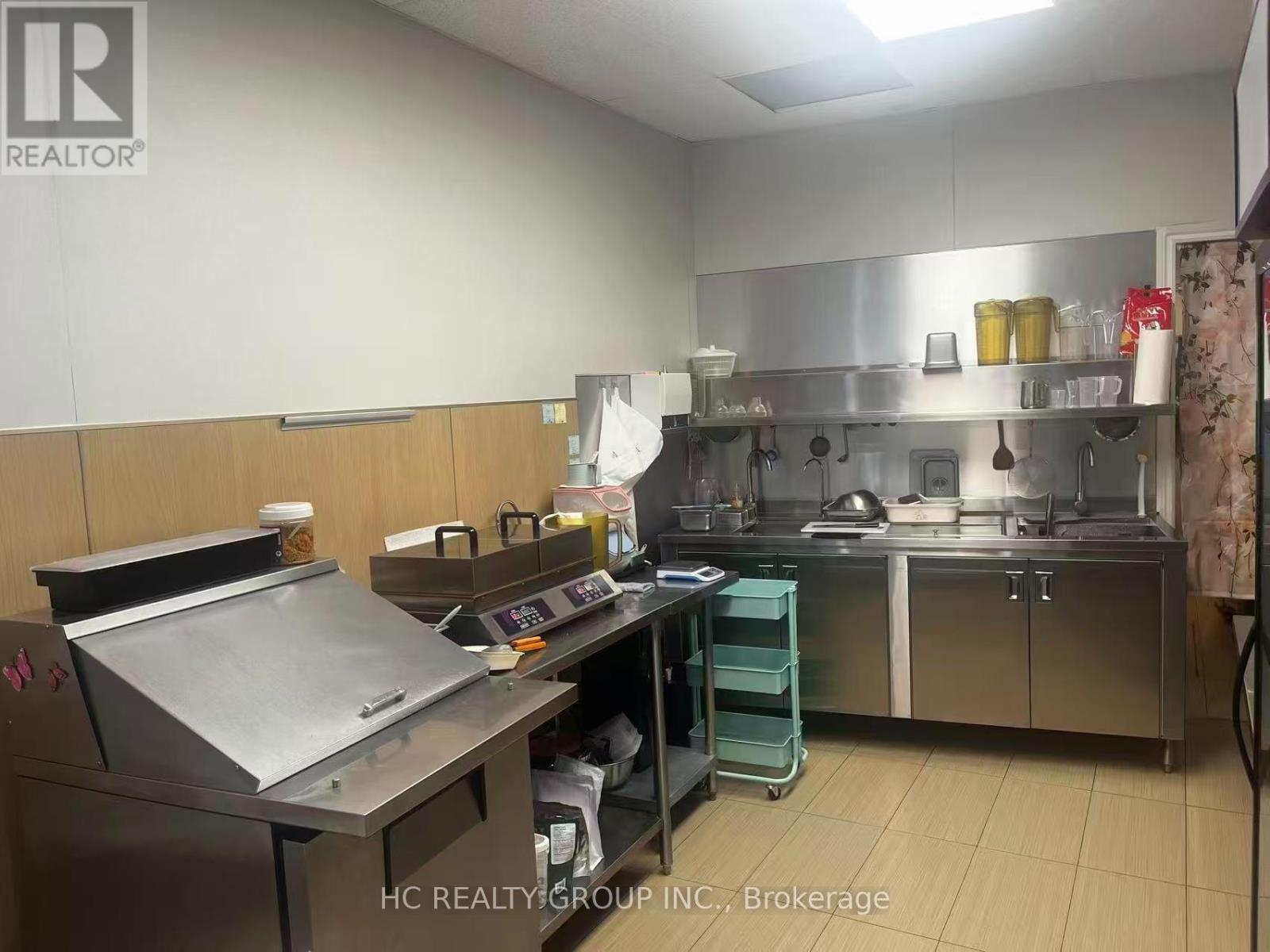 16 - 5418 Yonge Street Property Photo 5