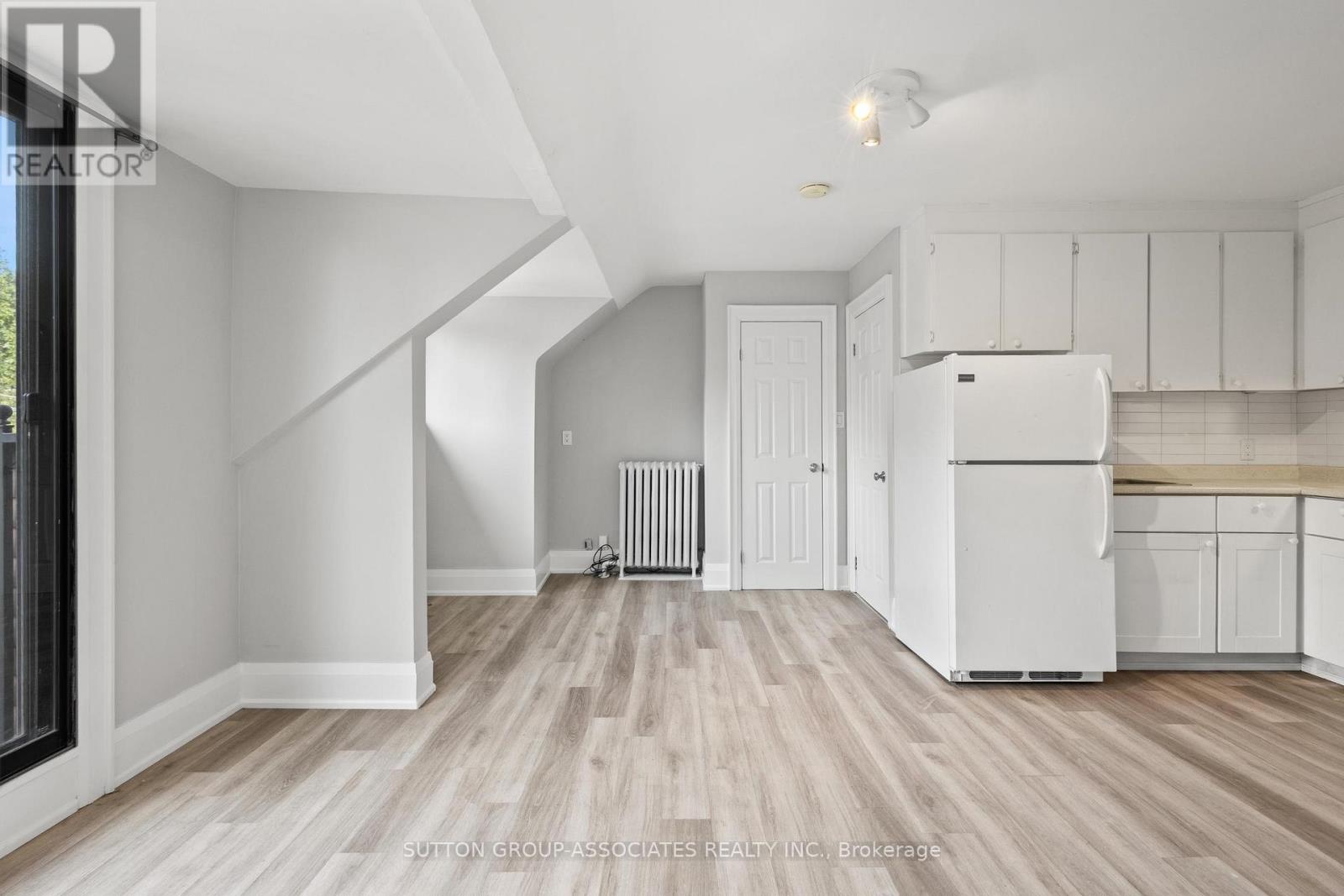 415 Brunswick Avenue Property Photo 6