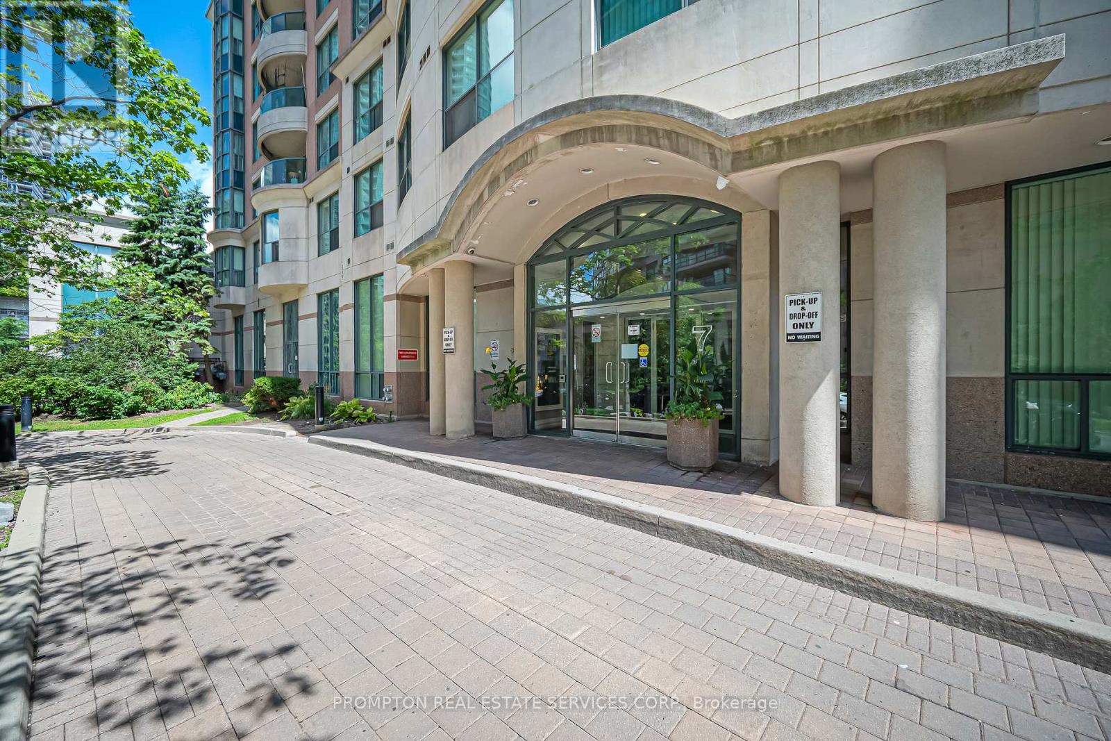 807 - 7 Lorraine Drive Property Photo 3