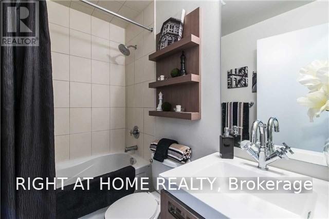 328 - 90 Stadium Road Property Photo 12