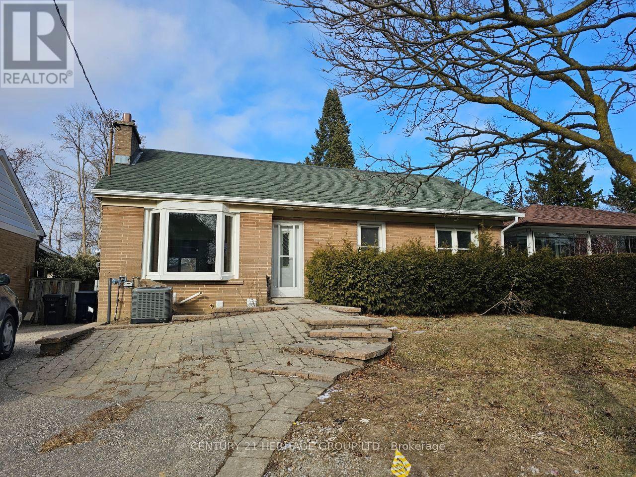 BASEMENT - 126 NIPIGON AVENUE