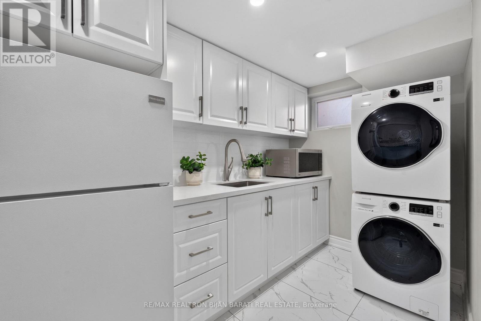 42 Franklin Avenue Property Photo 34