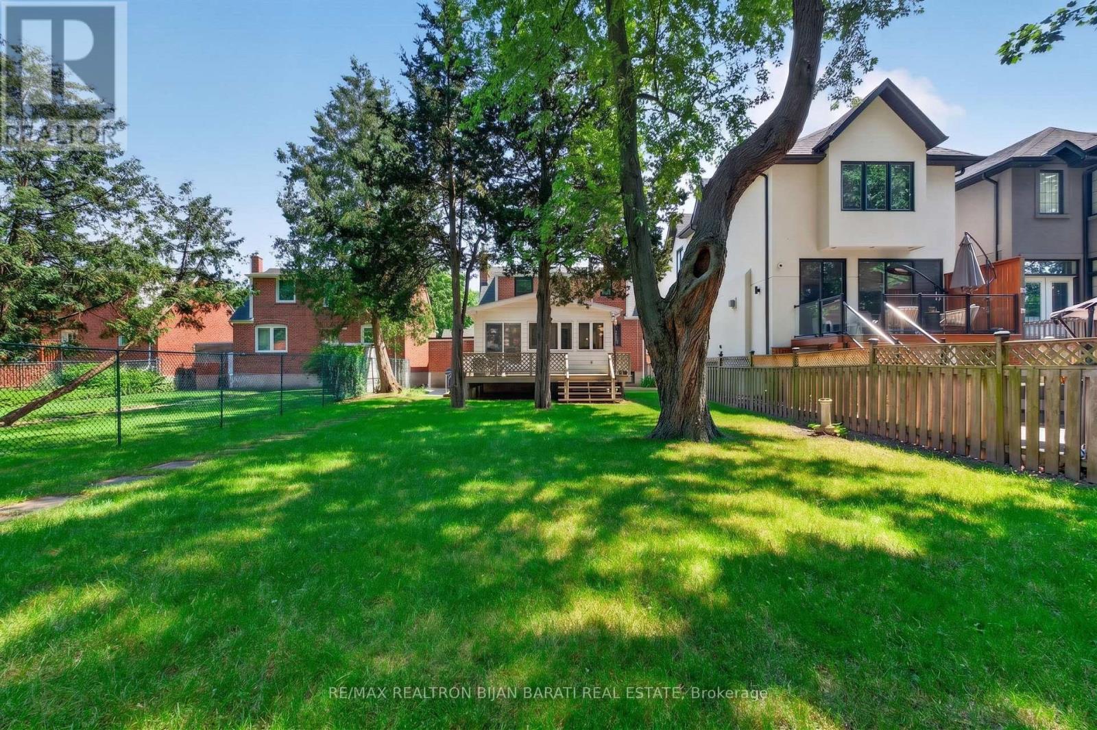 42 Franklin Avenue Property Photo 40