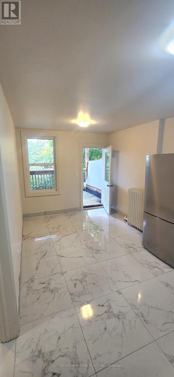 1b - 2nd Floor - 1030 St Clair Avenue Property Photo 3