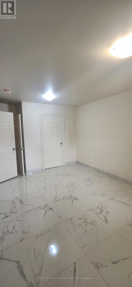 1b - 2nd Floor - 1030 St Clair Avenue Property Photo 6