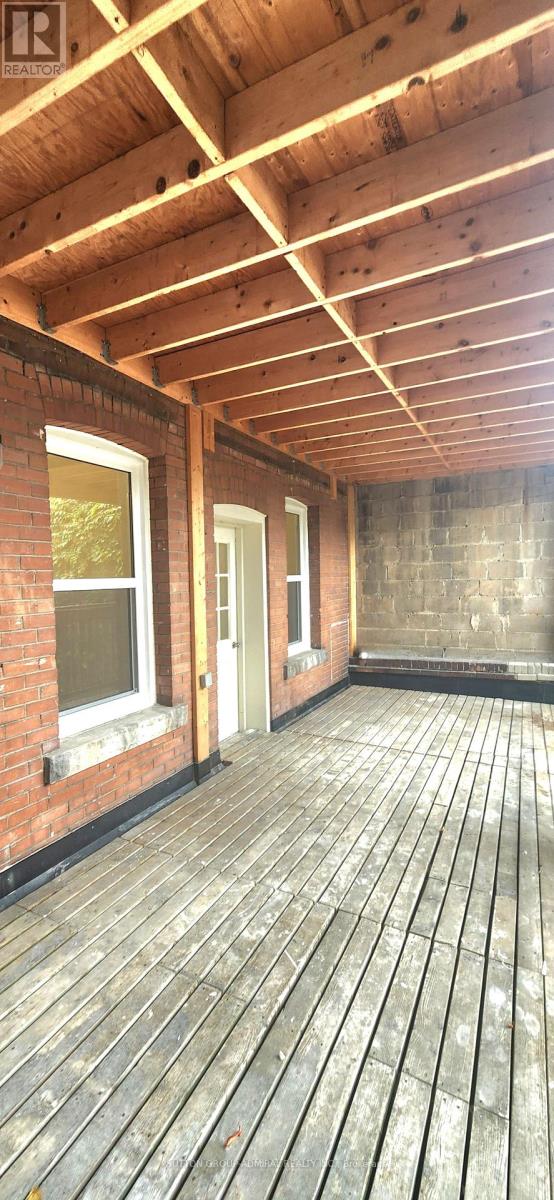 1b - 2nd Floor - 1030 St Clair Avenue Property Photo 8