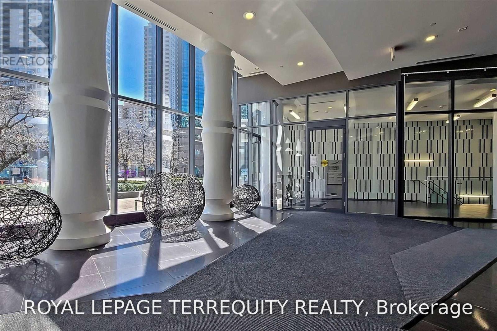 216 - 5162 Yonge Street Property Photo 8