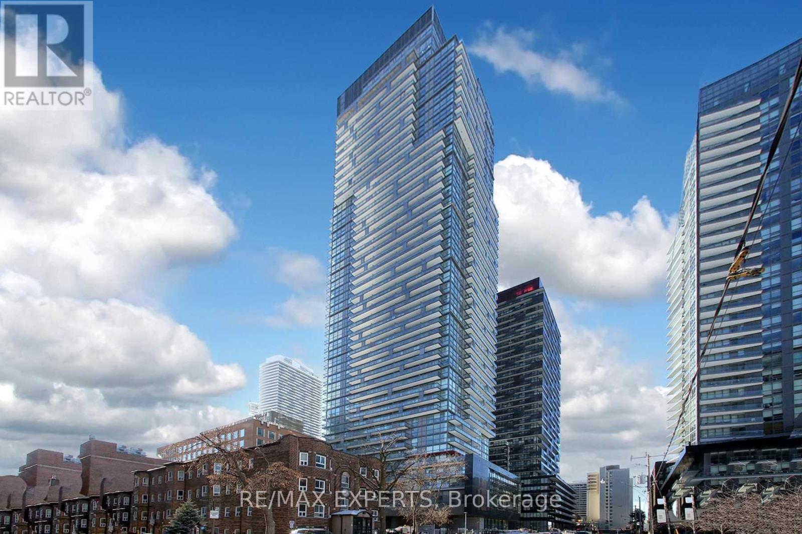 2707 - 39 ROEHAMPTON AVENUE Property Photo 1
