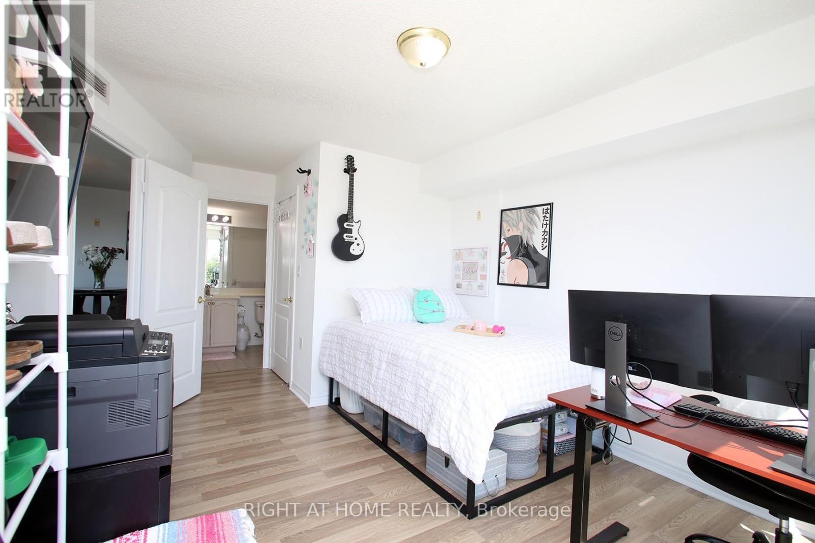 505 - 3830 Bathurst Street Property Photo 17
