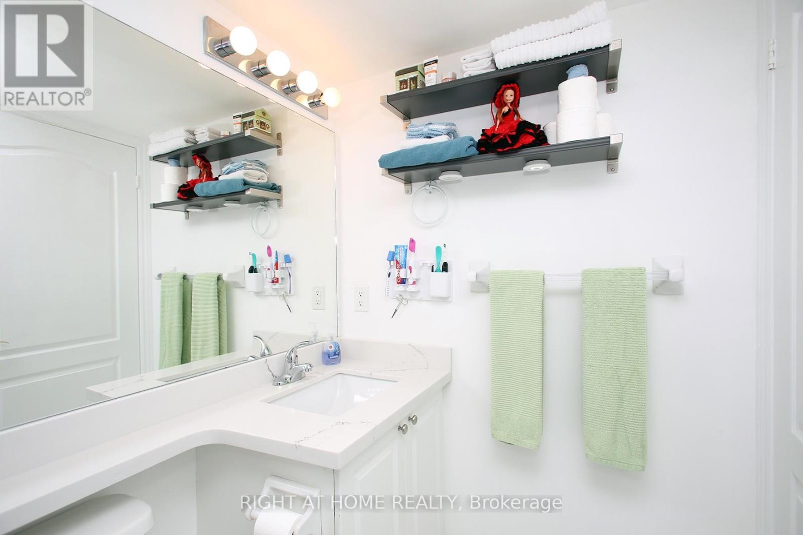 505 - 3830 Bathurst Street Property Photo 21