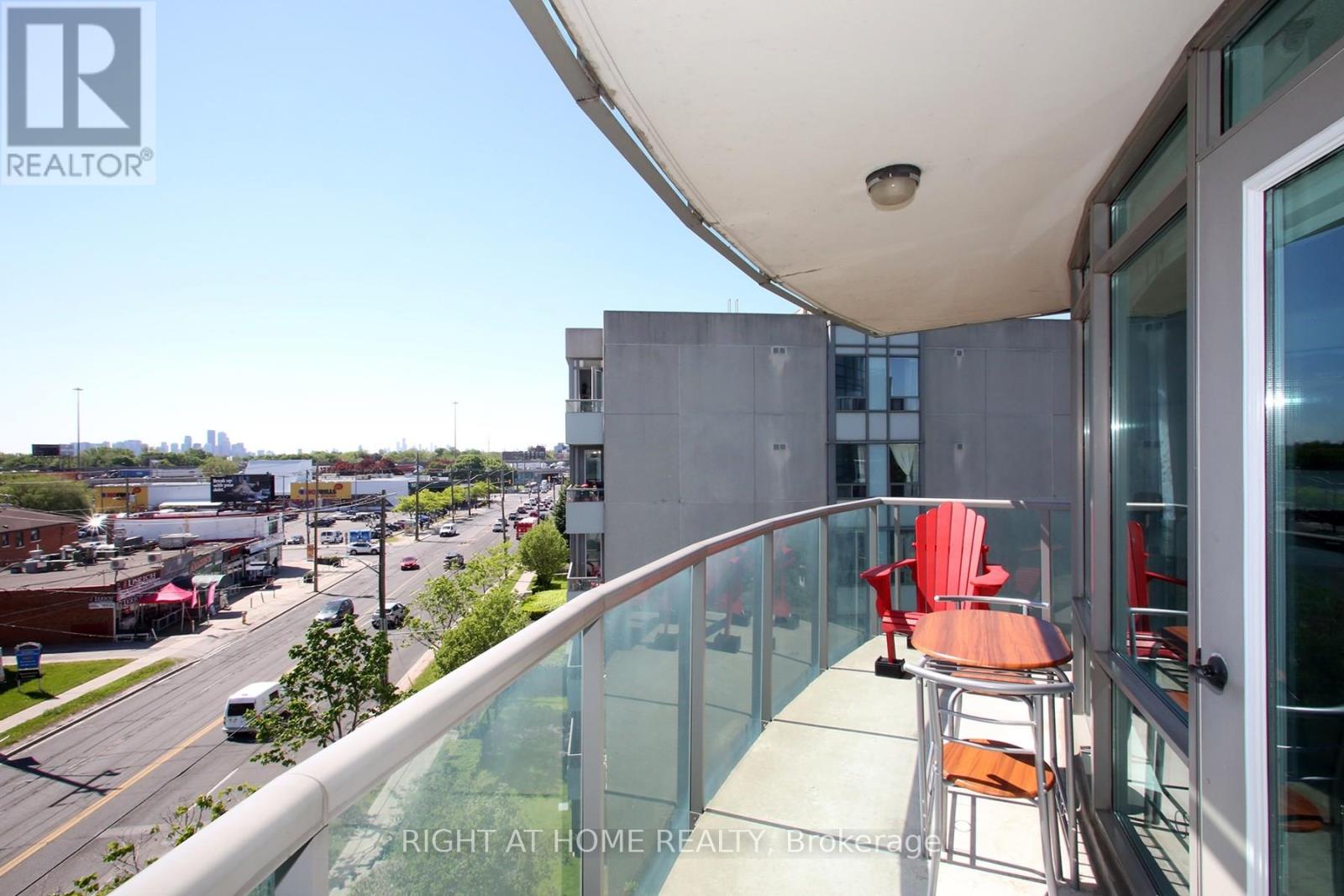505 - 3830 Bathurst Street Property Photo 22