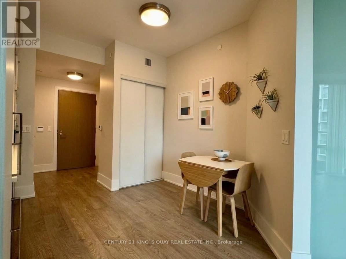 820 - 1 Edgewater Drive Property Photo 5