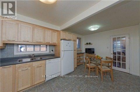 Upper - 290 Mcnicoll Avenue Property Photo 6