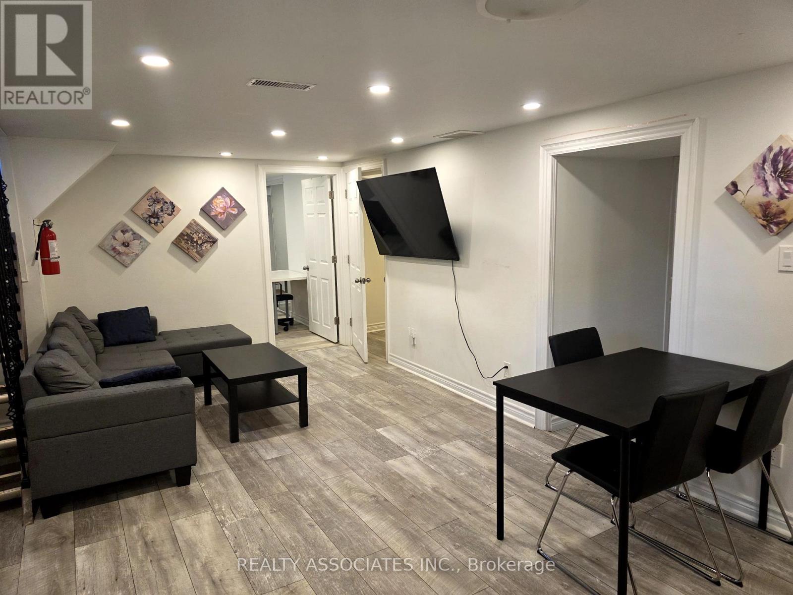 101 Reiner Road Property Photo 17