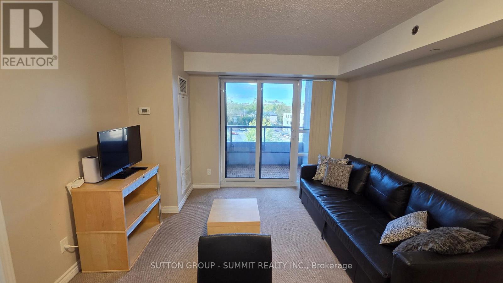 409 - 35 Saranac Boulevard Property Photo 6
