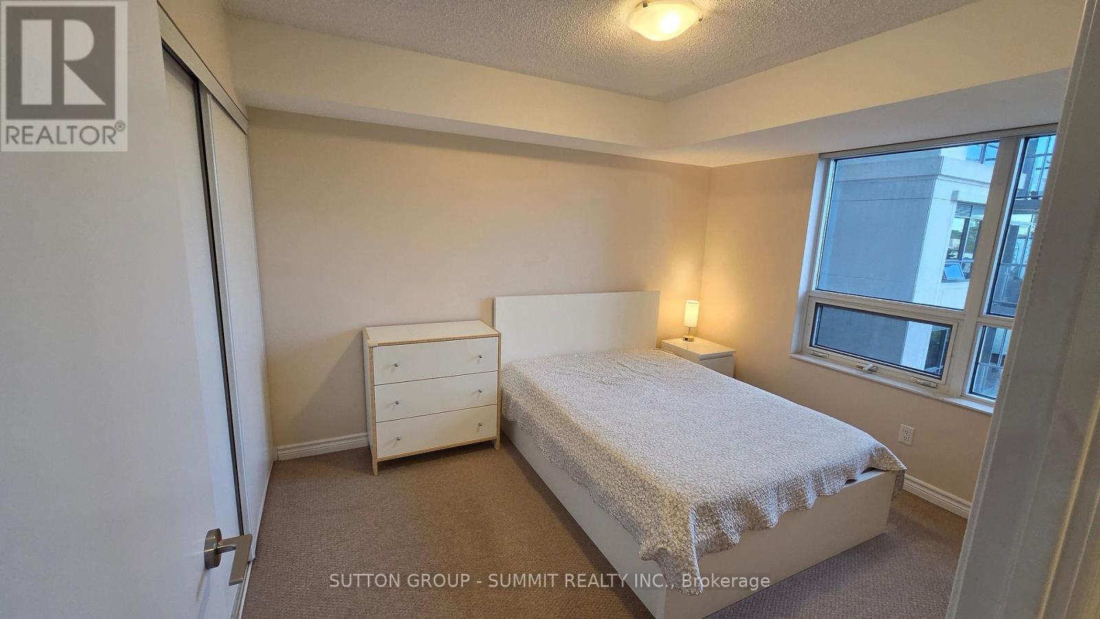 409 - 35 Saranac Boulevard Property Photo 10