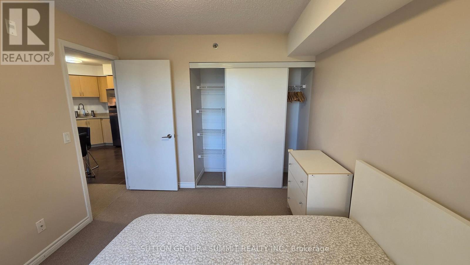 409 - 35 Saranac Boulevard Property Photo 11