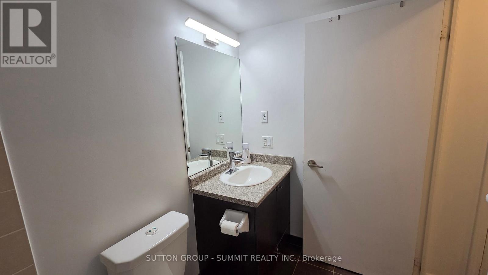 409 - 35 Saranac Boulevard Property Photo 16