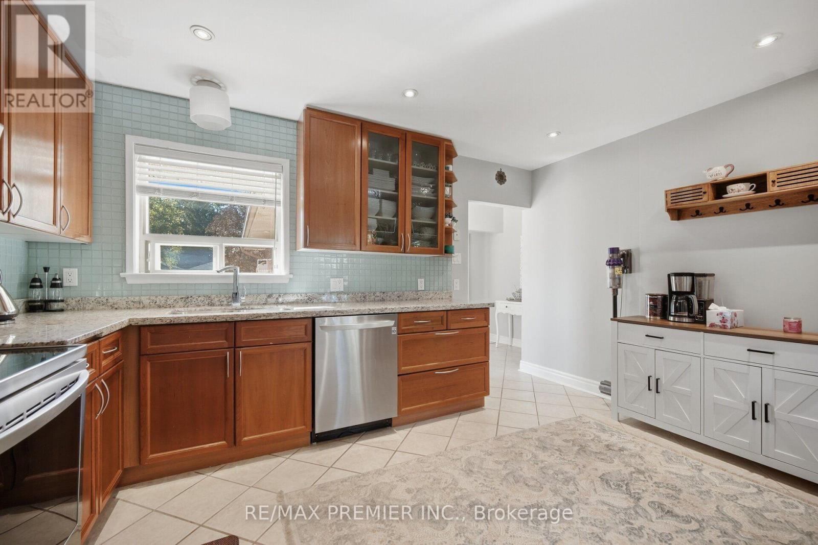 91 Wigmore Drive Property Photo 8