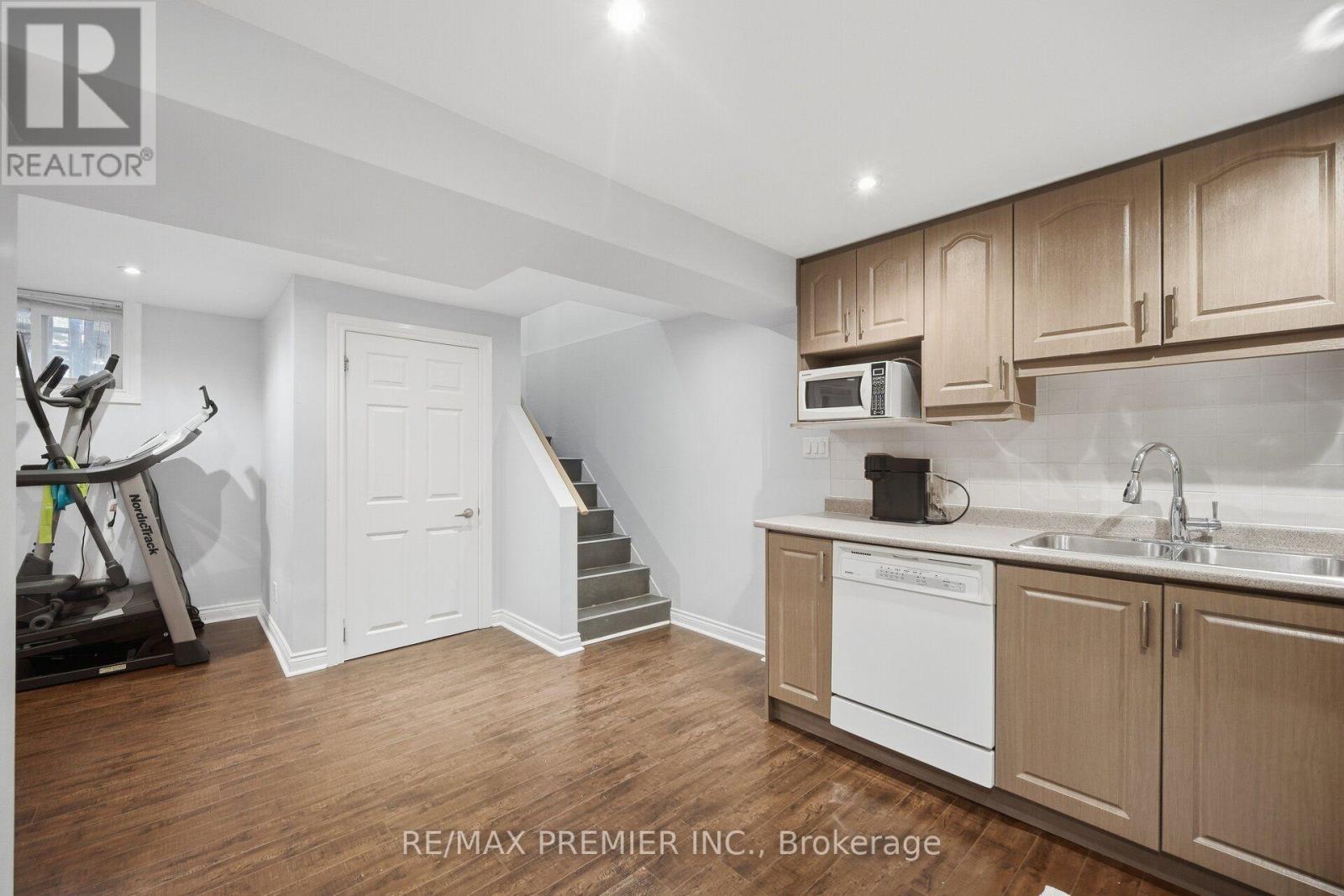 91 Wigmore Drive Property Photo 24